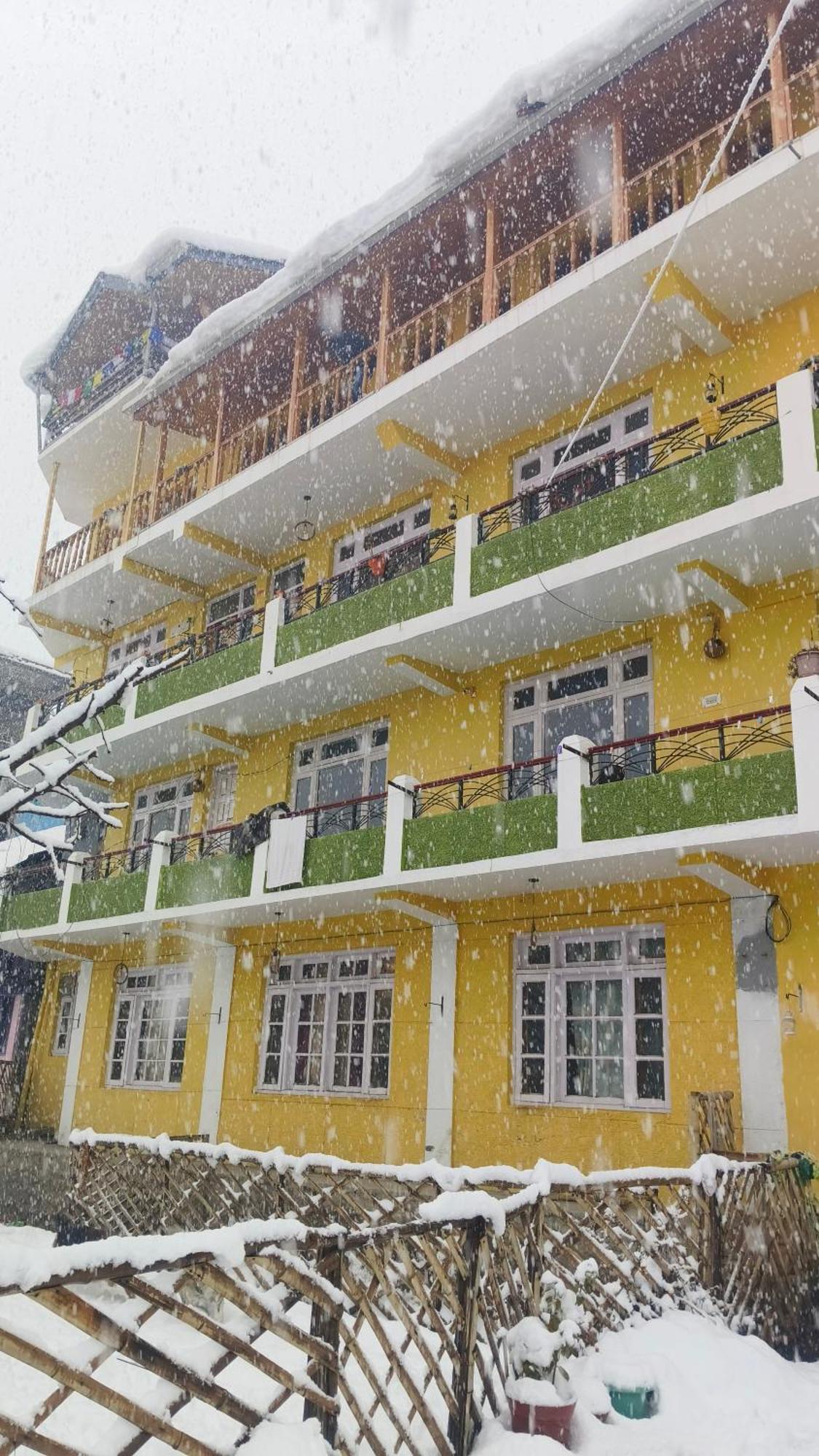 The Homstel Manali Ostello Esterno foto